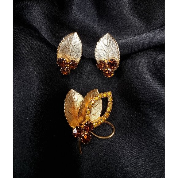 Judy Lee Jewelry - Vintage Judy Lee Gold Leaf Brooch & Clip-On Earrings Set With Amber Rhinestones